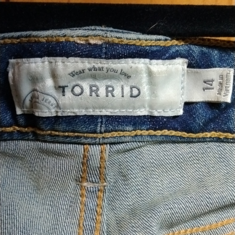 Pants - Picture 3 of 4